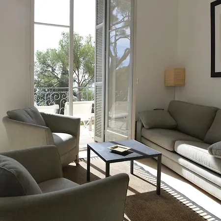 3 Sea View Private Park And