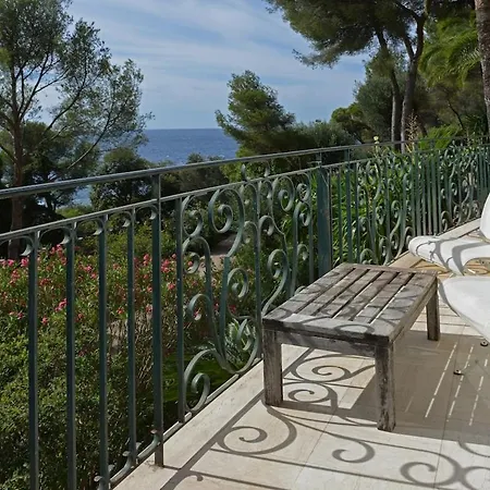3 Sea View Private Park And *